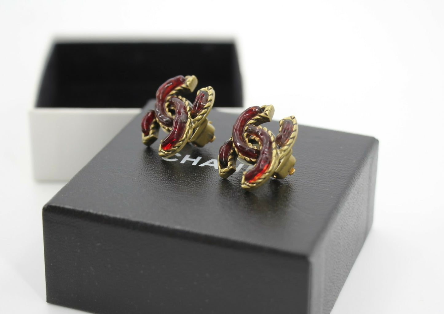 Chanel Vintage 00A Gripoix Resin Maroon Metal CC Earrings