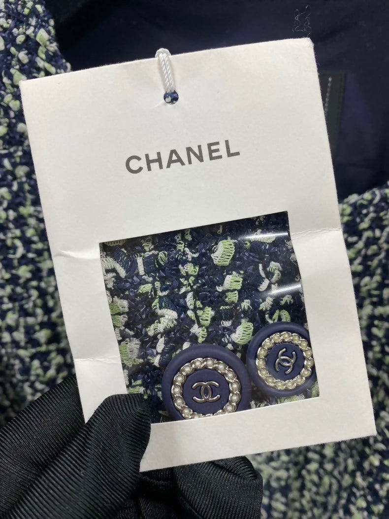 Chanel 19P dark green tweed jacket