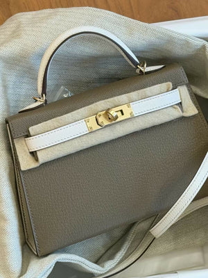 Hermès Mini Kelly II Étoupe / Etoupe (18) Mysore Leather paired with Nata Interior & Permabrass (Light Gold) Hardware K Stamp