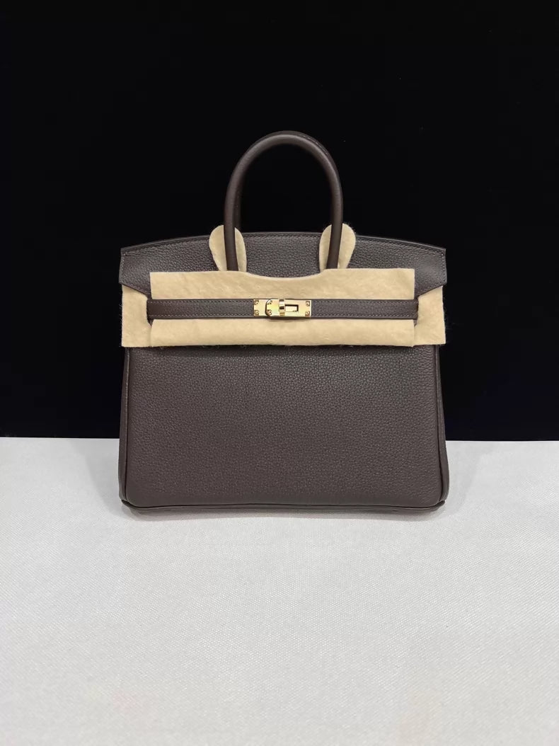 Hermes Birkin 25 maroon togo leather light gold hardware