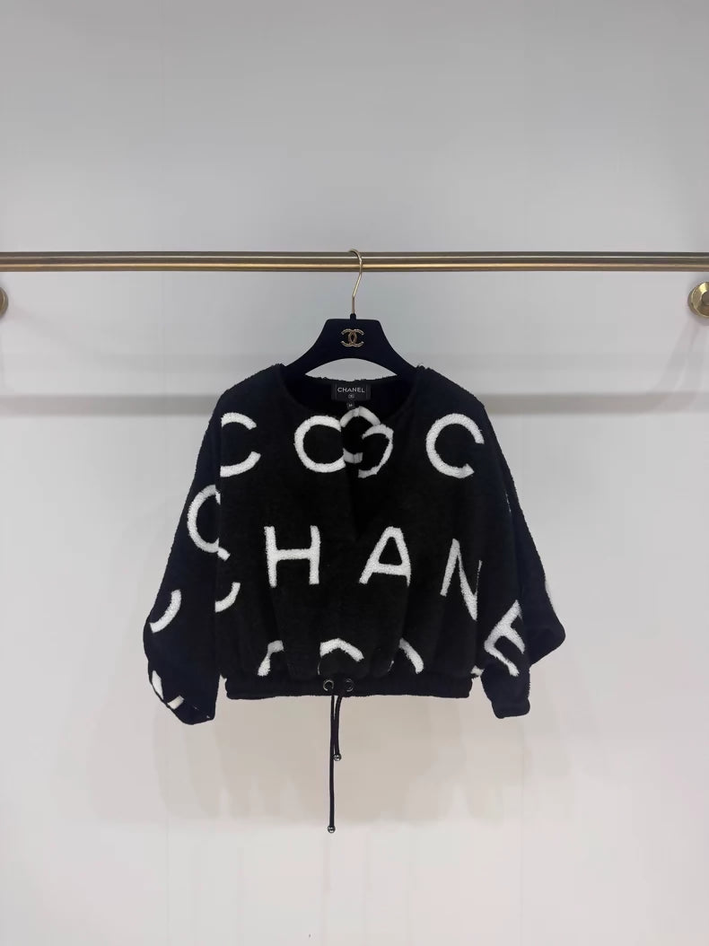 Chanel 23M black and white terry top