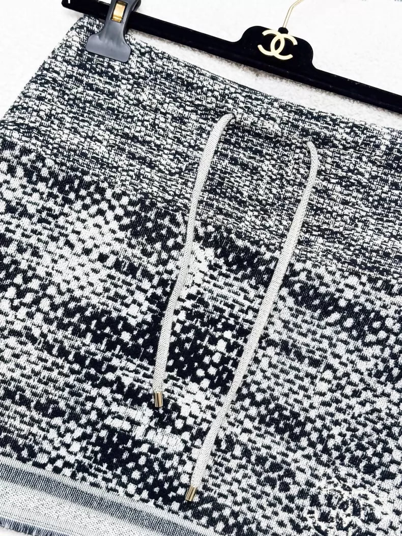 Chanel 16A black and white tweed mini skirt