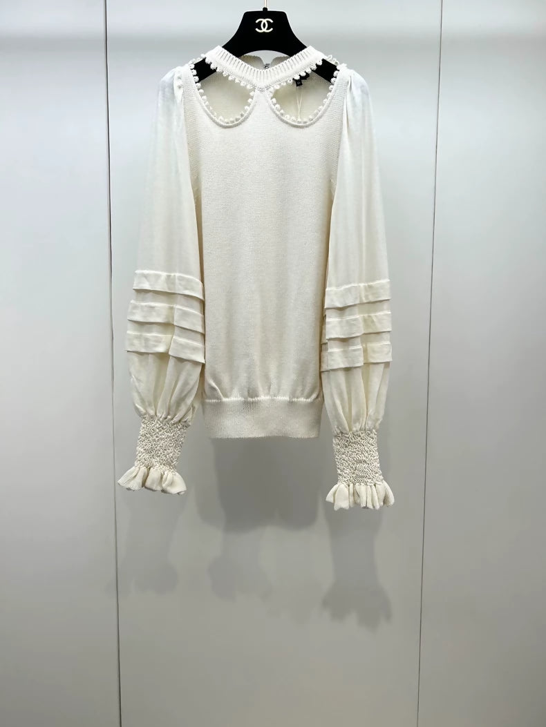 Chanel 25K openwork beige neckline knit sweater