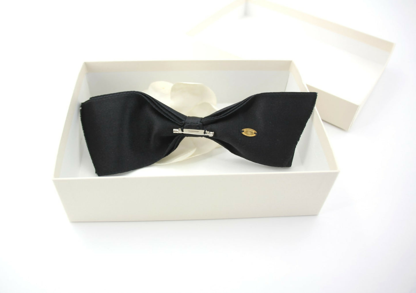 Chanel Vintage 81-85 Satin Silk Black Camellia Bow Hair Clip