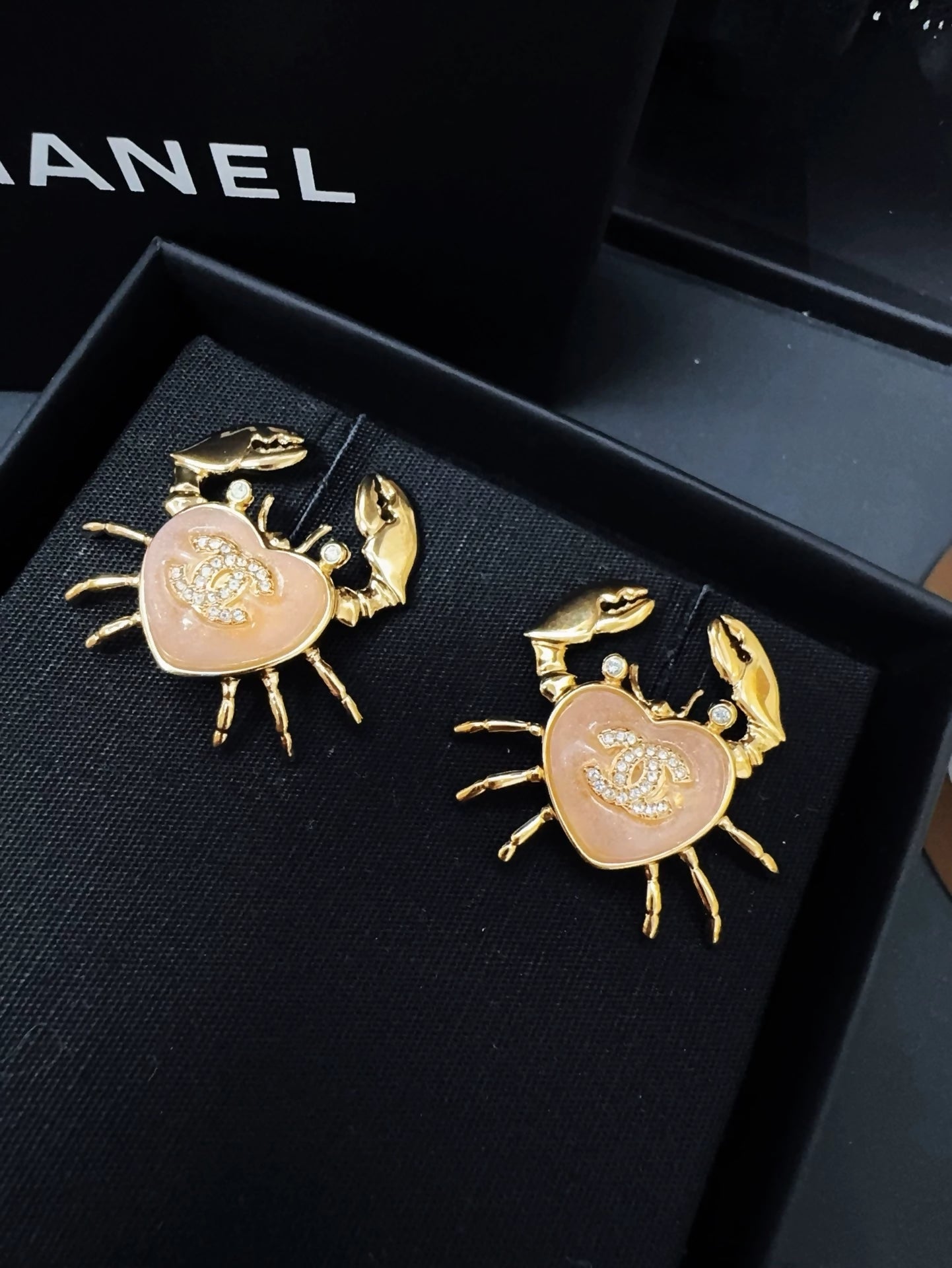Chanel 25c ocean crab earrings