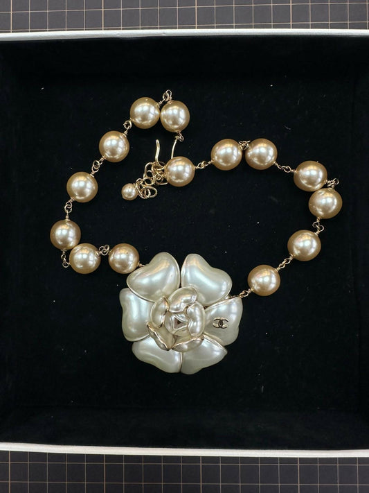 Chanel Vintage 2003 Imitation Pearl Camellia Necklace