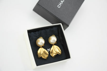 Chanel Vintage 99P Imitation Pearl Gold Leaf-Shaped Pendant Earrings