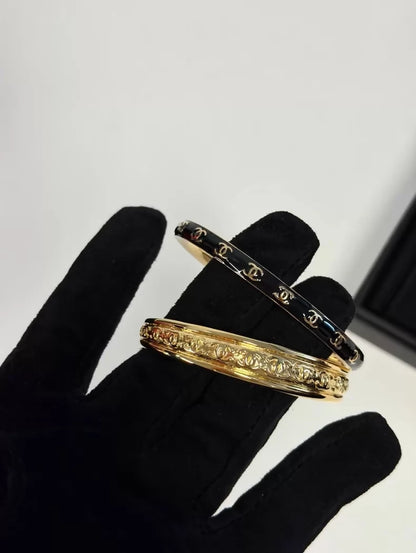 Chanel 25A  CC Logo Gold Bracelet