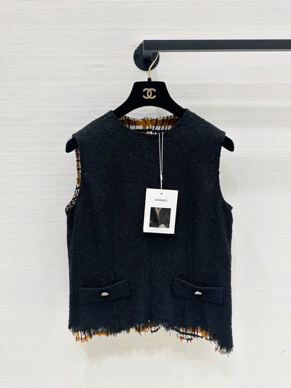 Chanel 26s woven asymmetrical vest, F36