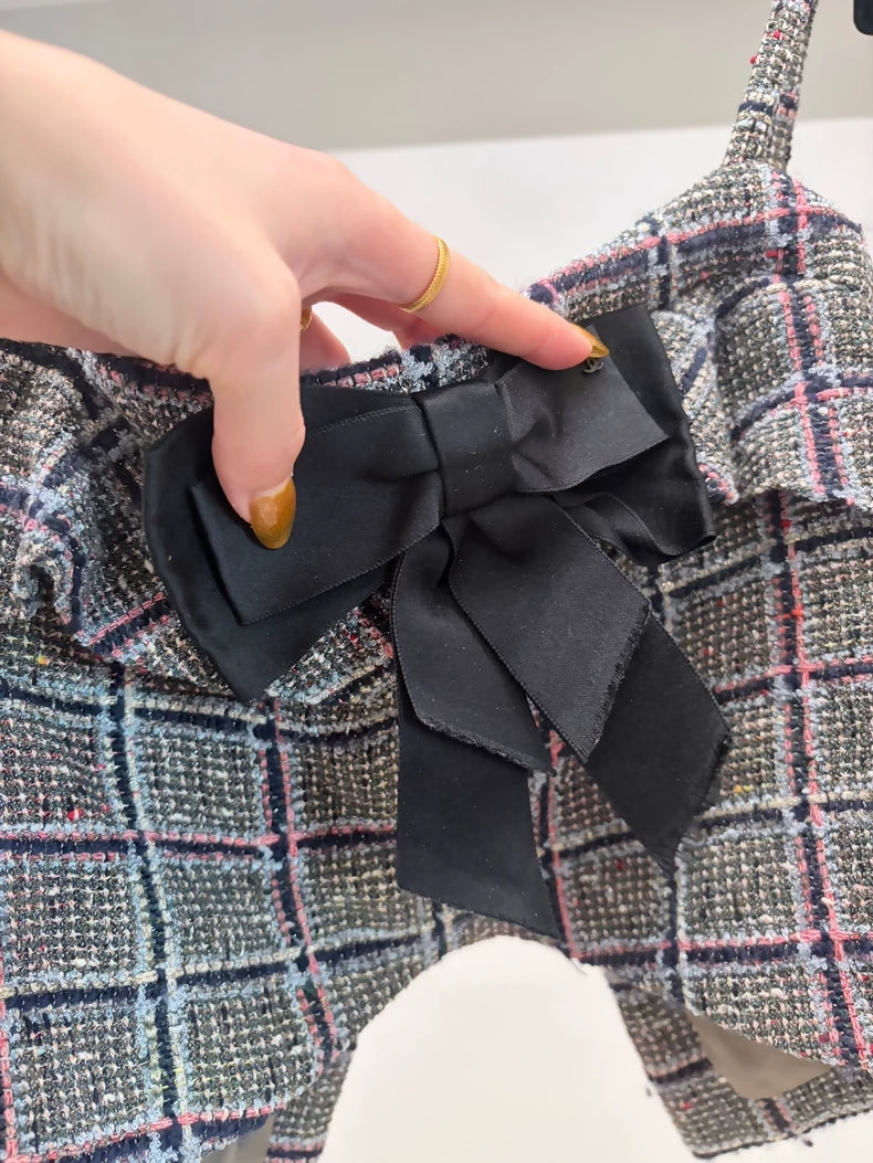 Chanel 20C tweed bow brooch top