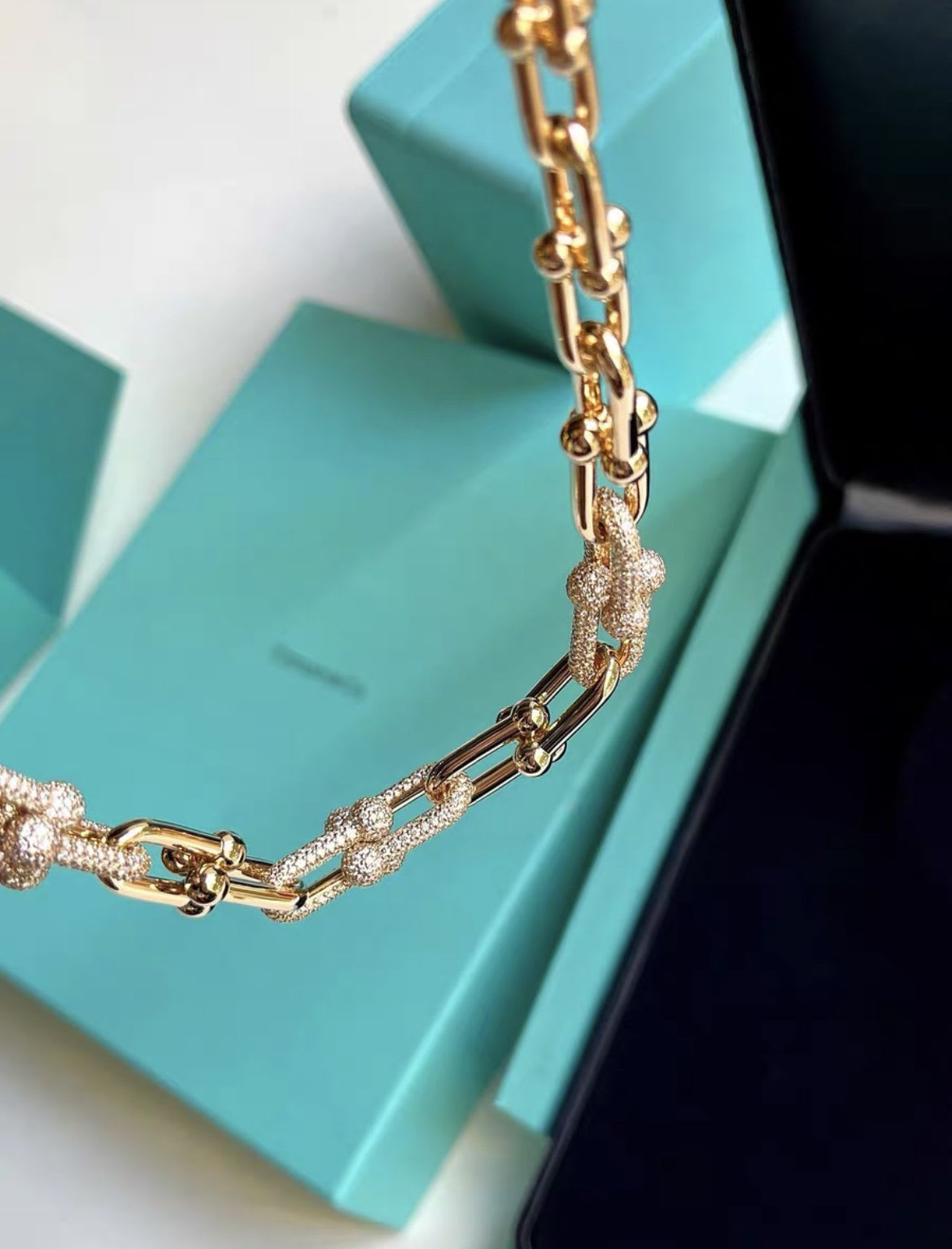 Tiffany HardWear series gradient chain necklace gold diamonds