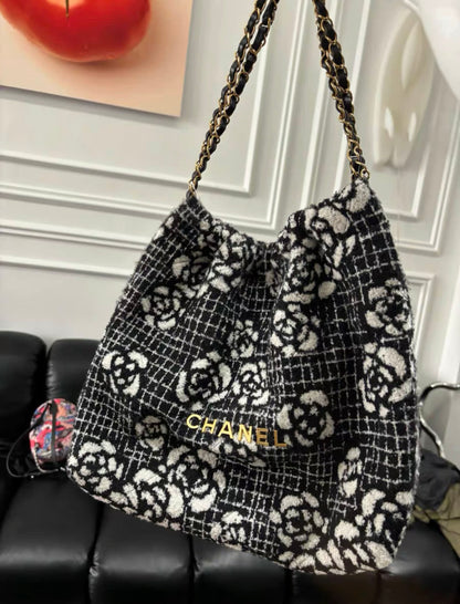 CHANEL 22 TWEED HANDBAG