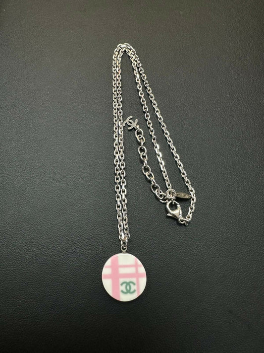 Chanel Vintage 05P Resin Round Pink and White Stripes Necklace