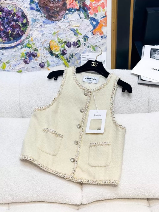Chanel 26C light yellow tweed vest jacket