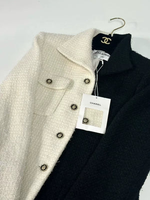 Chanel 20A Black and White ecru tweed jacket
