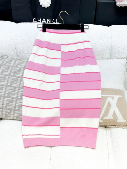 Chanel 19C Pink and White Knit Skirt