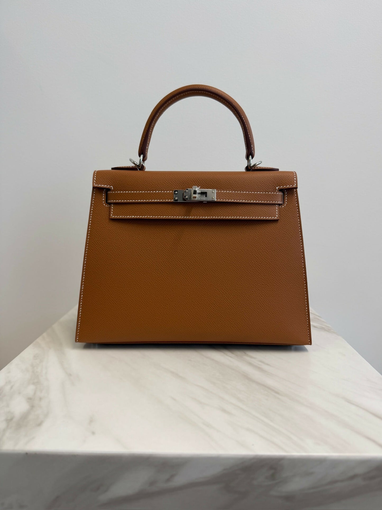 Hermès Kelly 25 Gold Epsom PHW G 2026