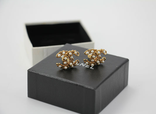 Chanel Vintage 03A Imitation Pearl Gold-plated Clip-on Earrings