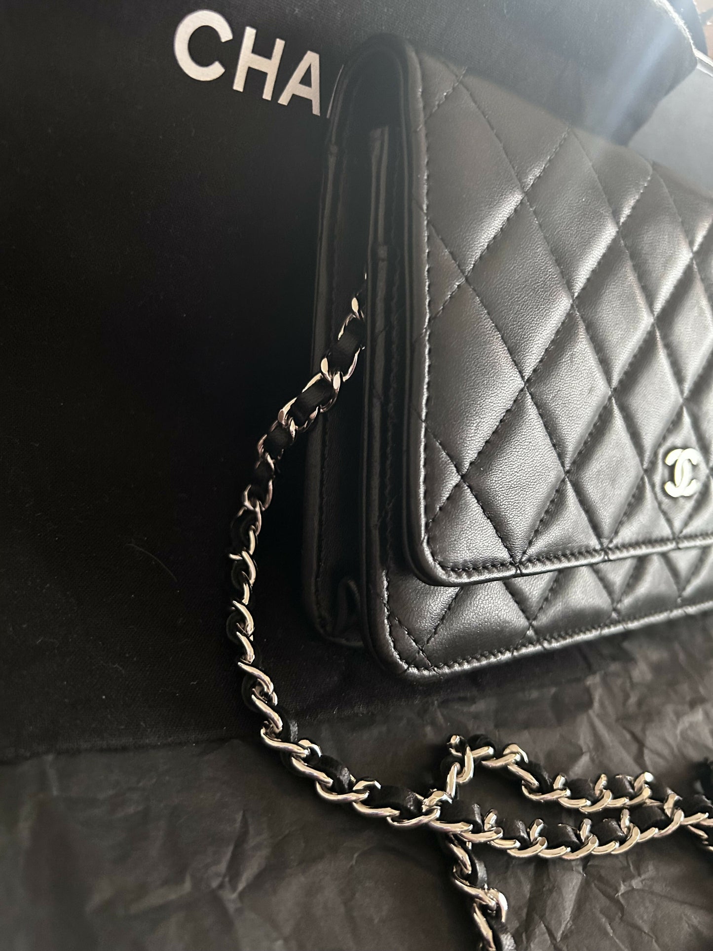 Chanel wallet on chain