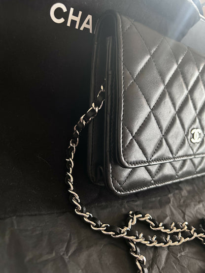 Chanel wallet on chain
