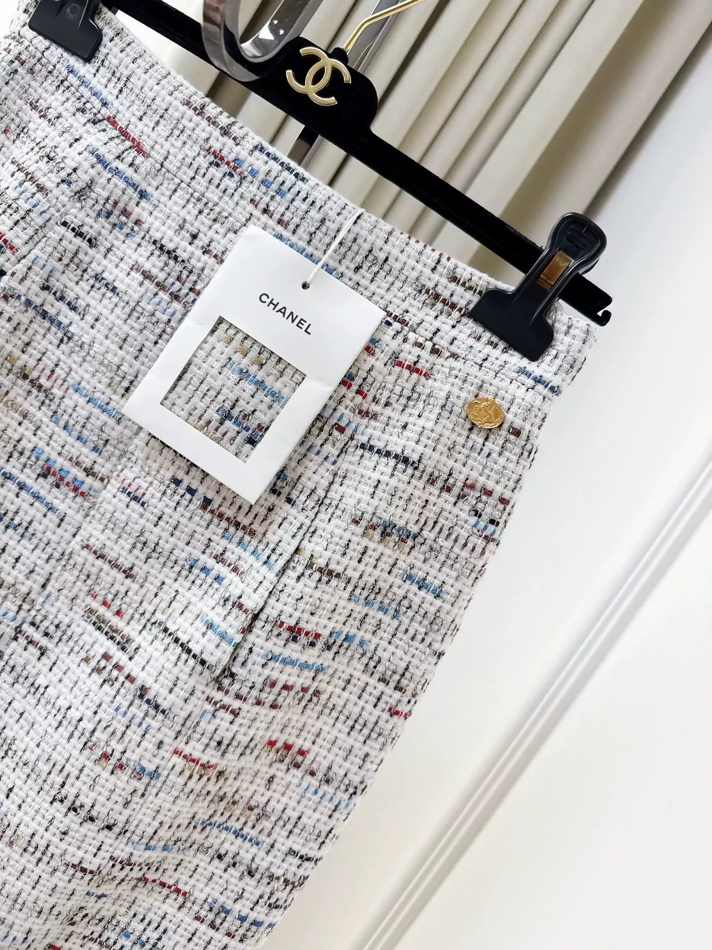 Chanel 18c mixed color tweed skirt