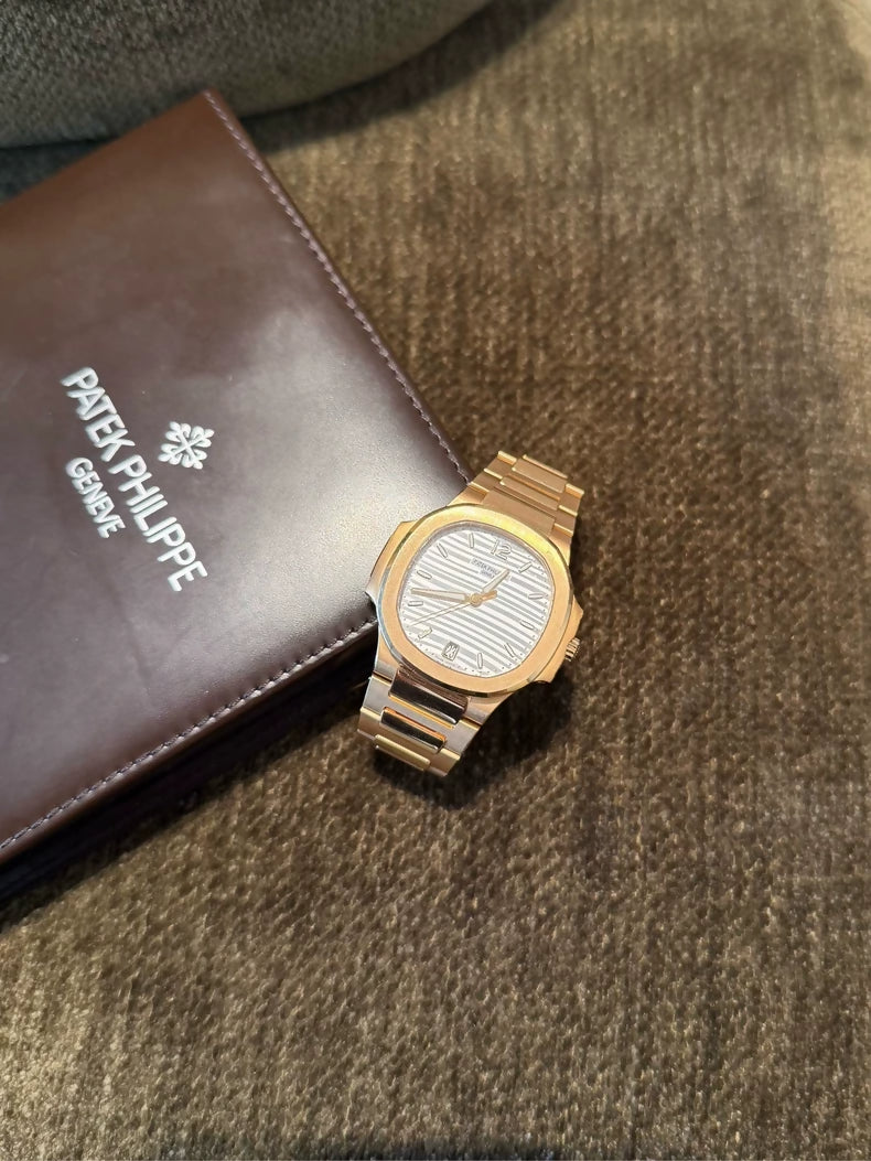 Patek Philippe PP7118/1R-001 Rose Gold Nautilus Automatic Mechanical White Dial