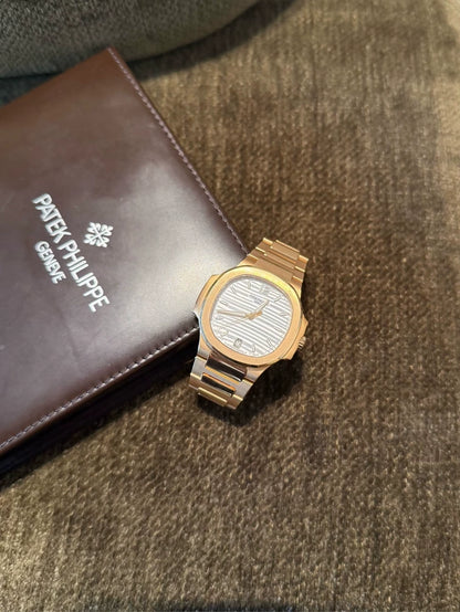 Patek Philippe PP7118/1R-001 Rose Gold Nautilus Automatic Mechanical White Dial