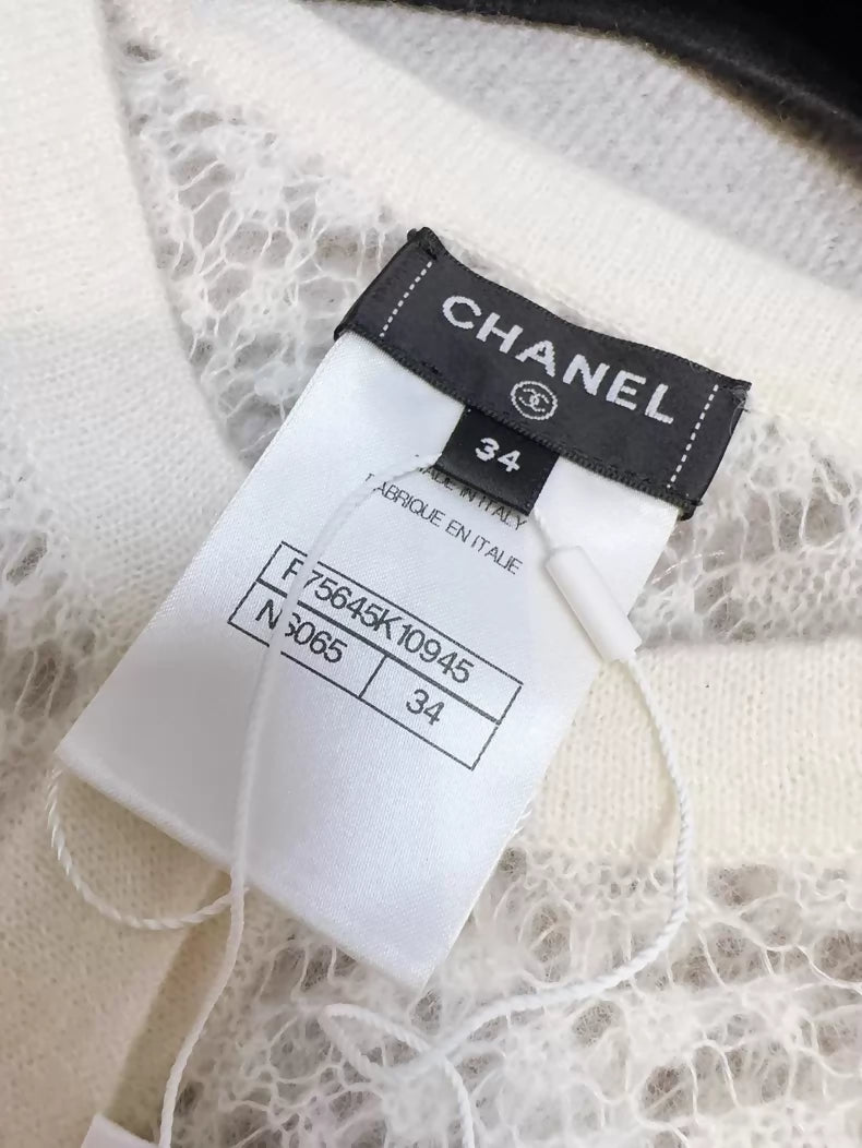 Chanel 23K off-white knit cardigan