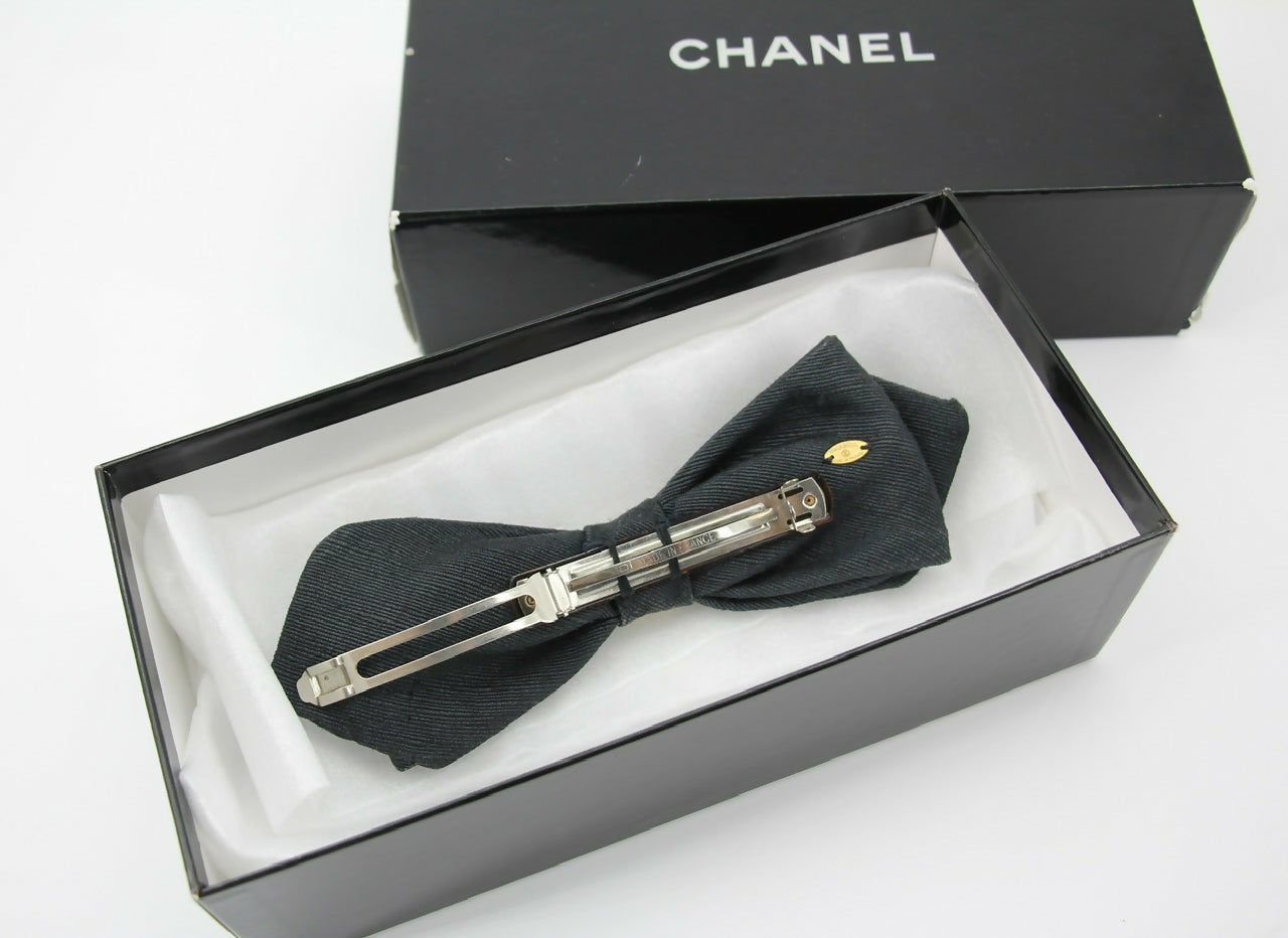 Chanel Vintage 1881-85 Denim Black Bow Hair Clip – Wararni.com