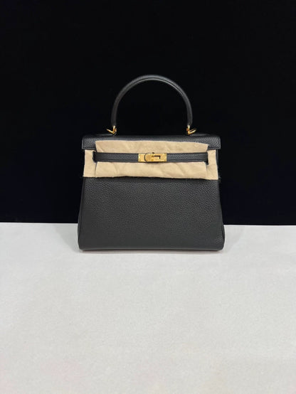 Hermes Kelly 25 black Togo leather gold hardware