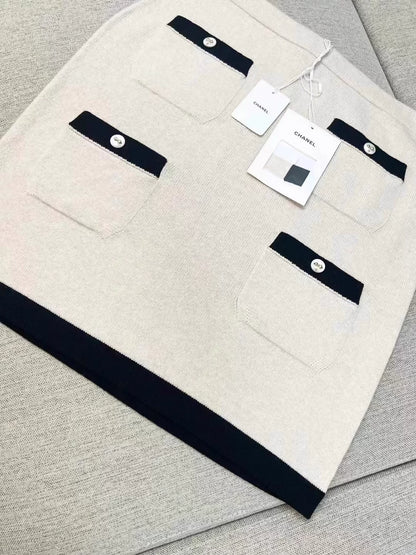 Chanel 25k beige and black skirt