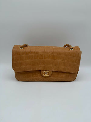Chanel Maxi Flap Bag 32 Camel Suede / Crocodile-Embossed Calfskin Gold-Tone Metal (2026)