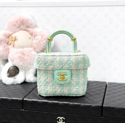 Chanel 23S mint green houndstooth tweed handle chain bag