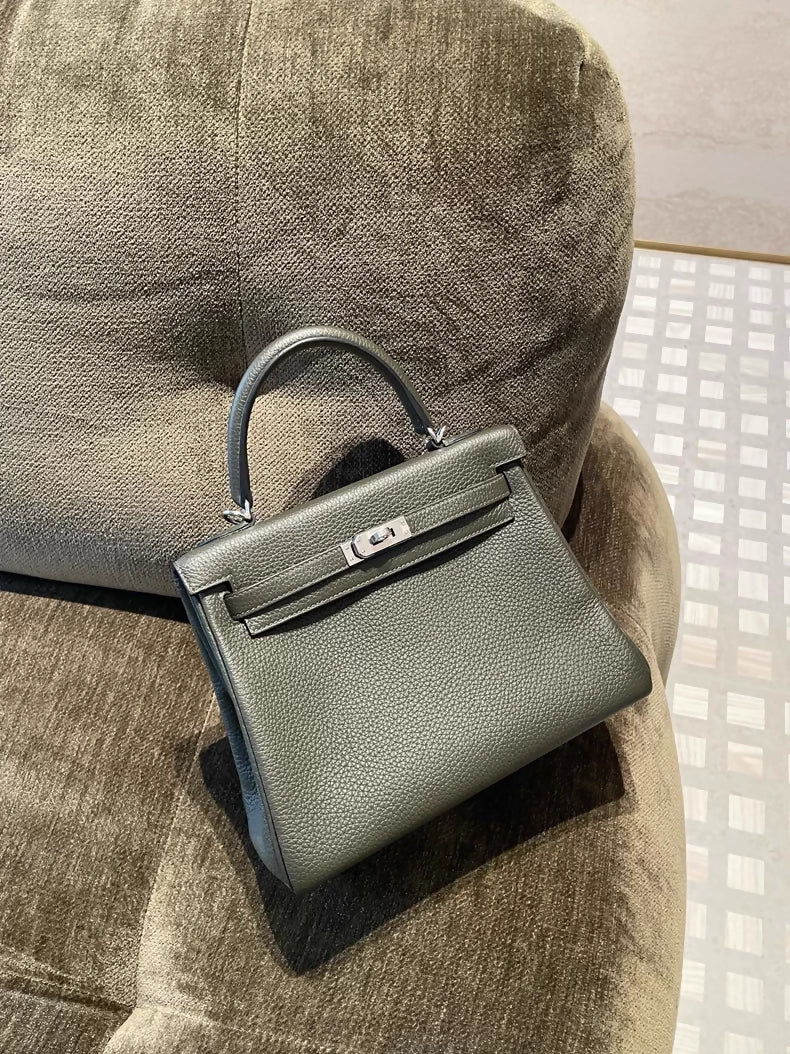 Hermes Kelly 25 C6 Vert de Gris Togo leather palladium hardware