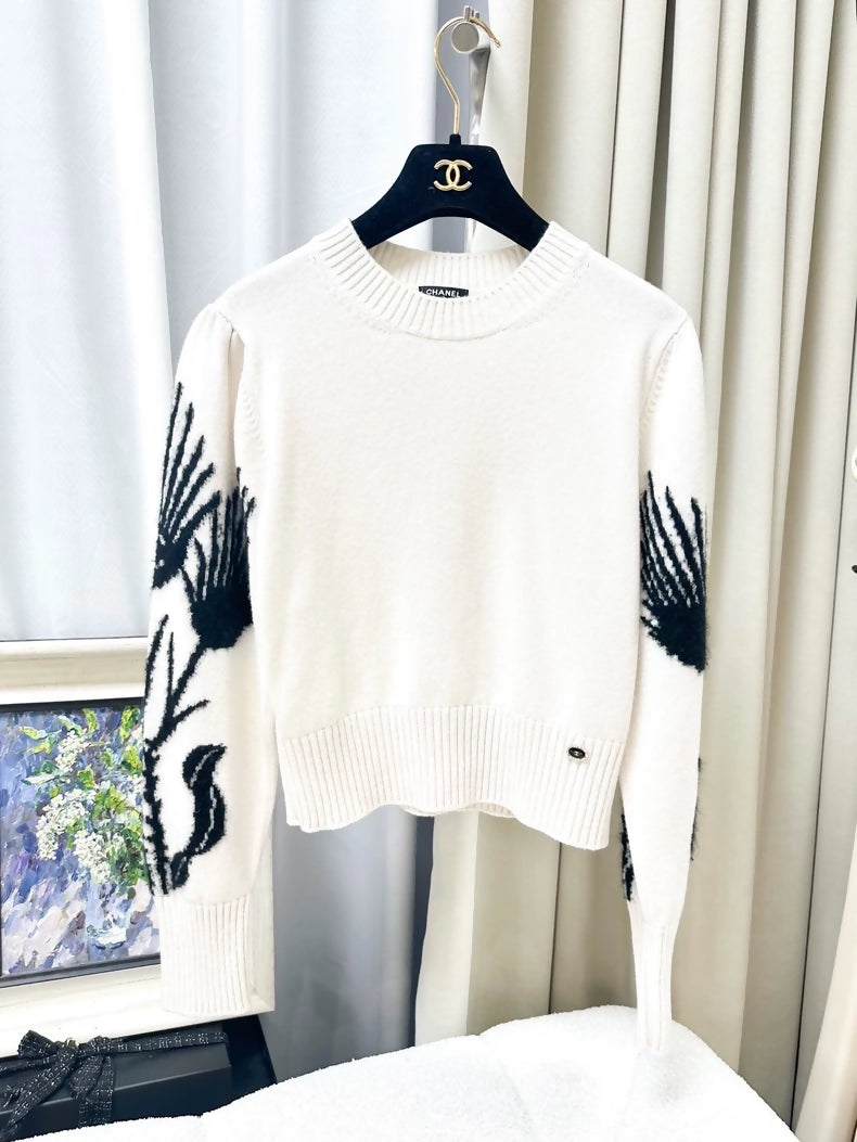 Chanel 21A White Knitted Top