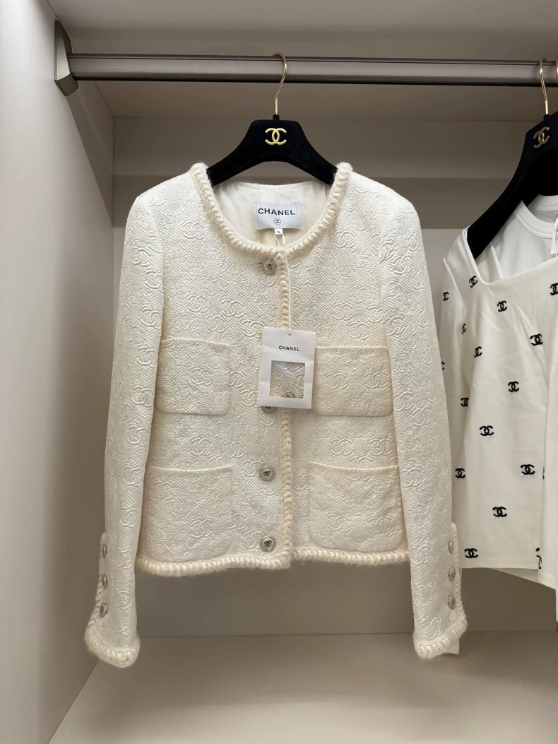 Chanel 21A écru jacket