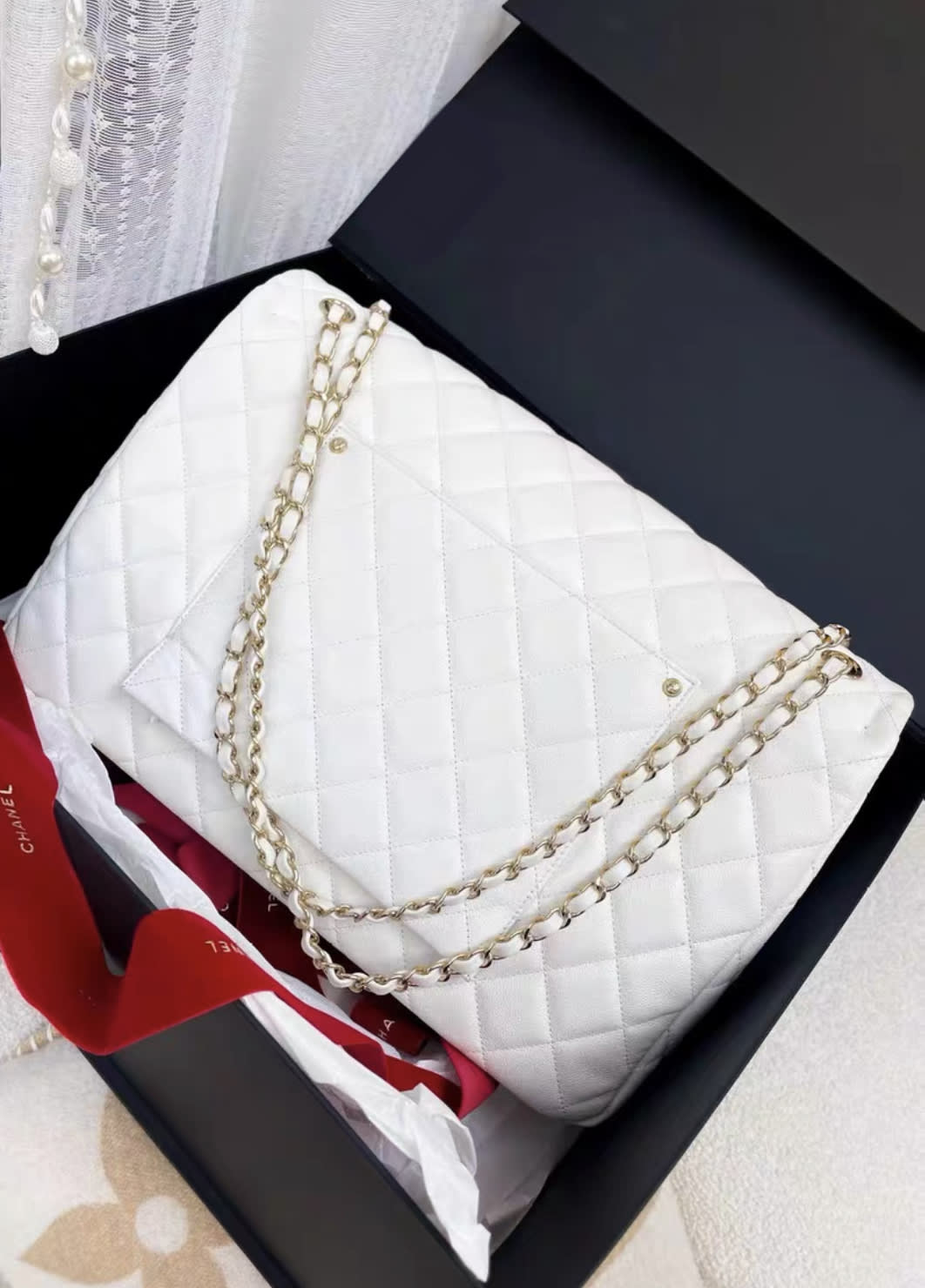 Chanel 24C white lychee leather maxi XXL airport bag cf chain bag