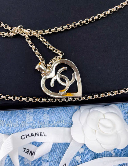 Chanel gold chain heart belt