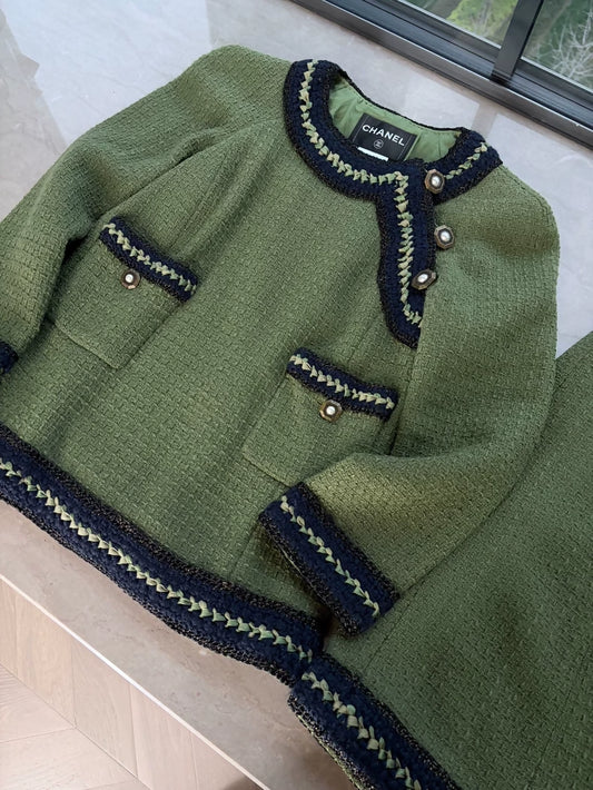 Chanel Shanghai Collection Exquisite Runway Look green sweater and skirt set