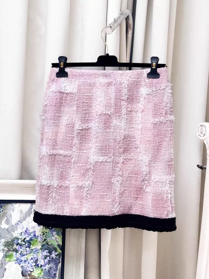 Chanel 22C pink tweed skirt