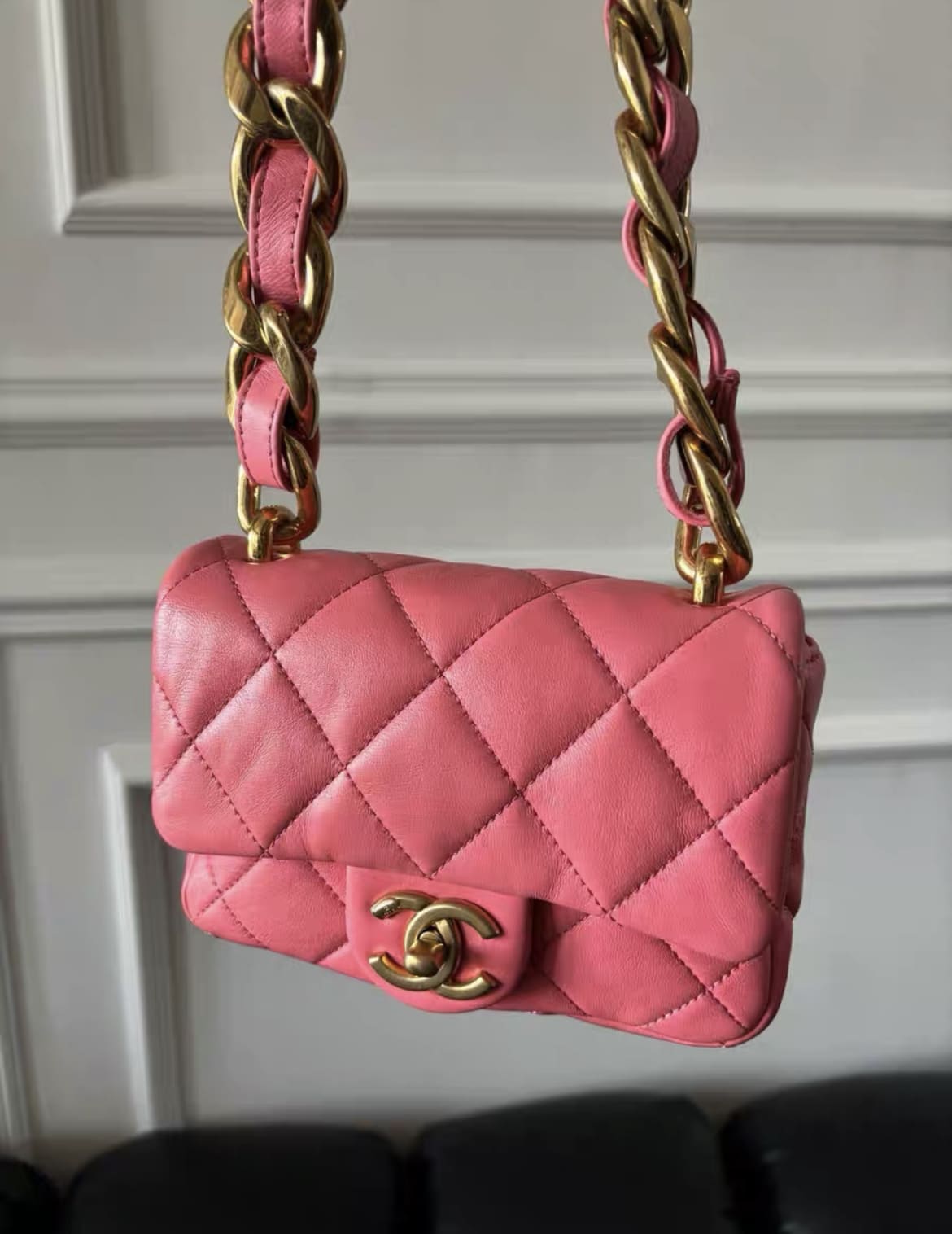 CHANEL Chanel 22S Funky Town Flap Bag Pink Calfskin - Small Shoulder Bag - Used fashion item from Wararni