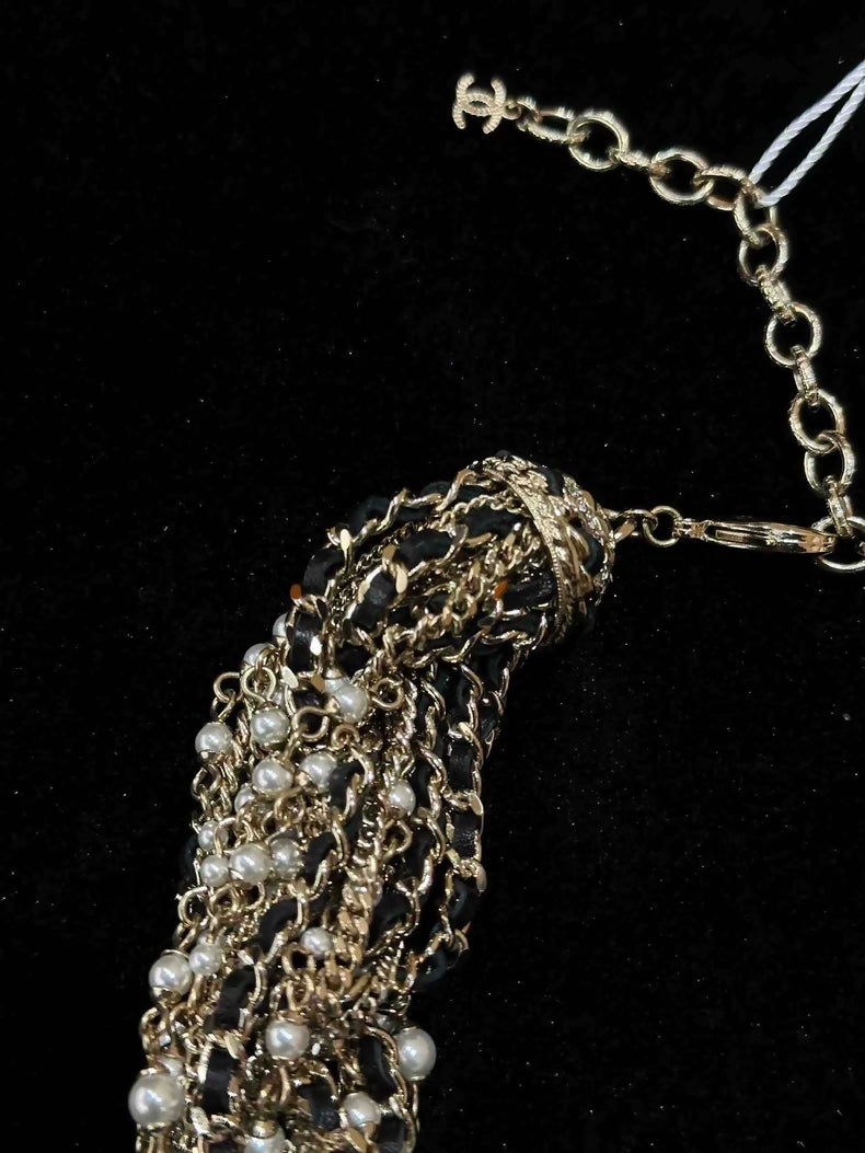 Chanel 21c multi-layered twisted choker