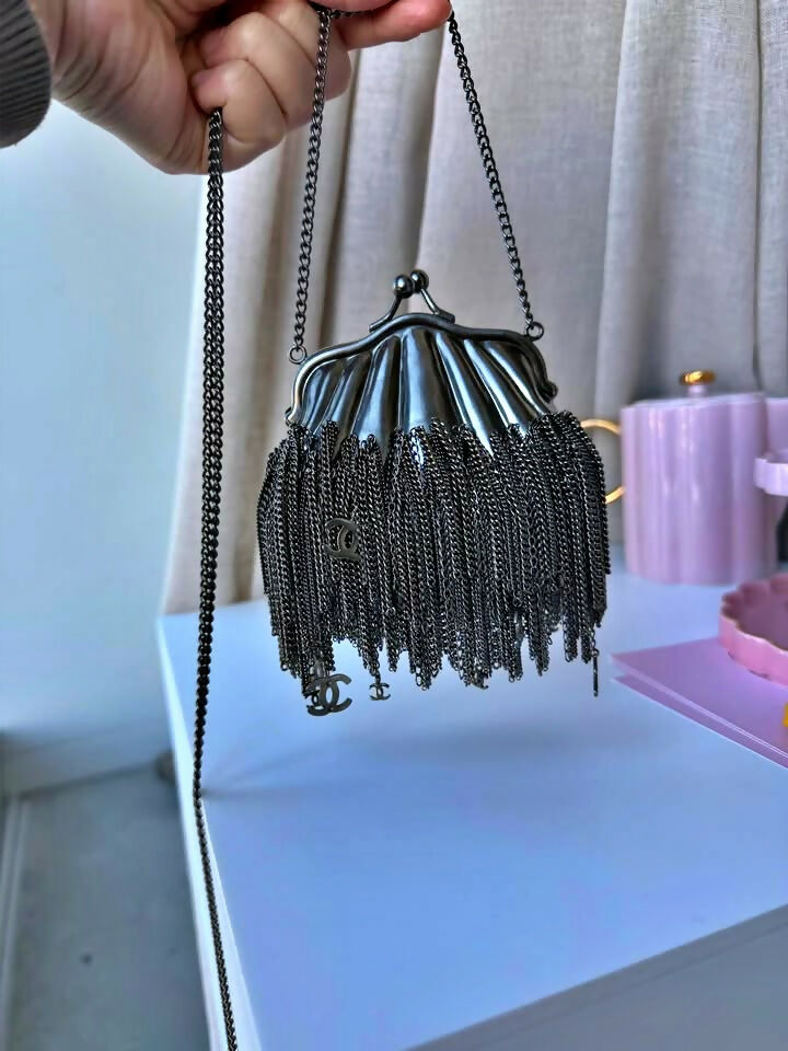 Chanel Vintage FW 2007 Runway Chain Shell Minaudiere.