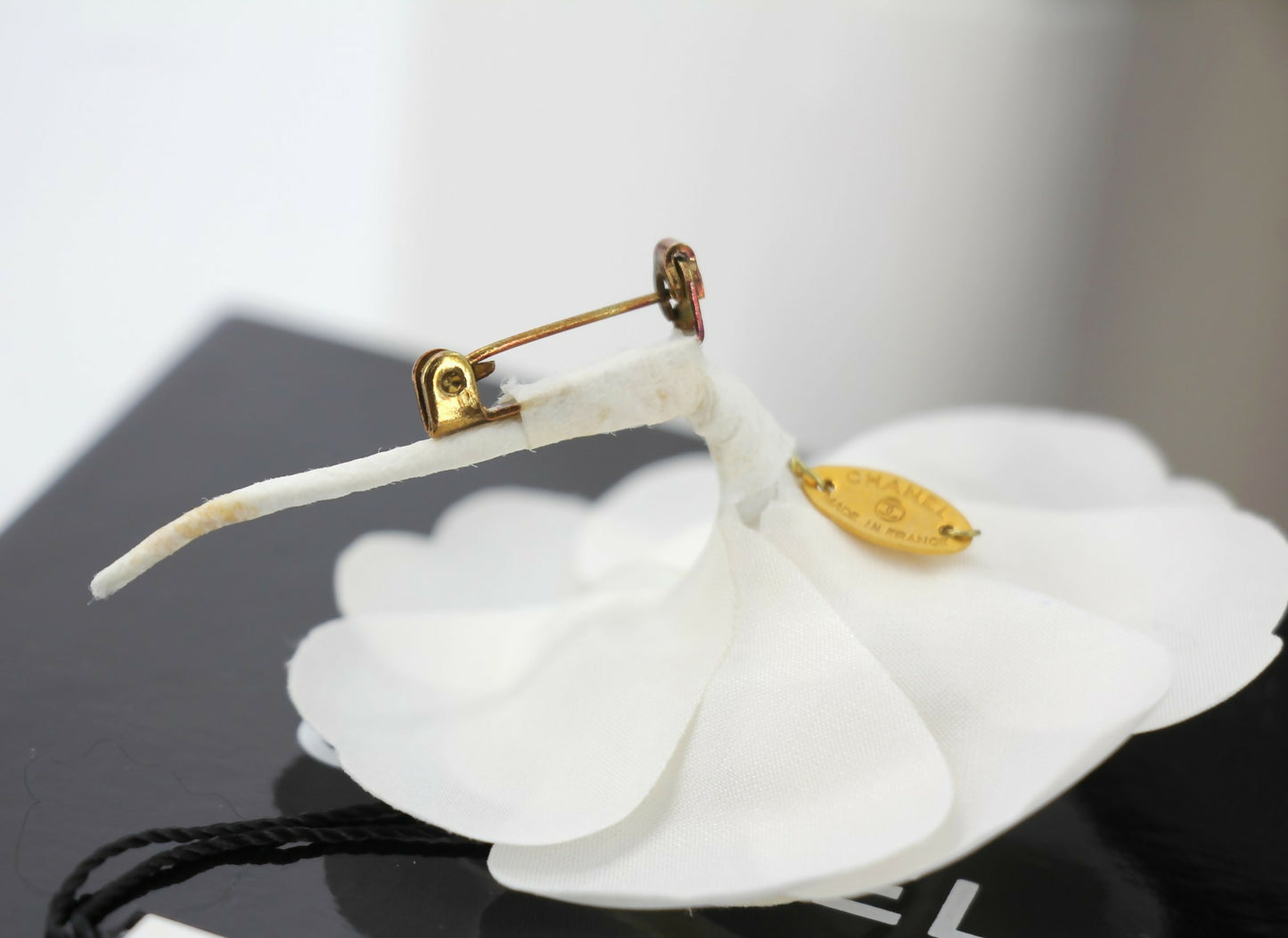 Chanel Vintage 81-85 Silk Small Size White Camellia Brooch