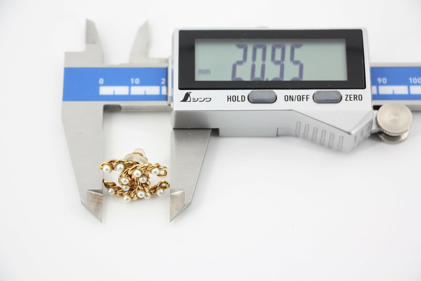 Chanel Vintage 03A Imitation Pearl Gold-plated Clip-on Earrings