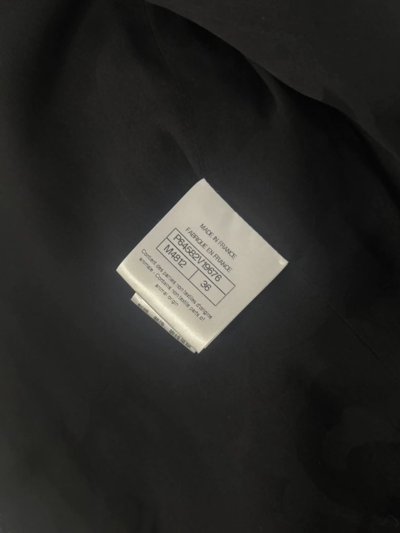 Chanel 20A Black and White ecru tweed jacket