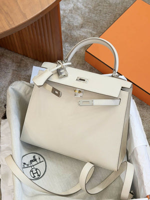 Hermès Kelly 25 Nata / Craie Epsom Leather Permabrass / Combination Hardware