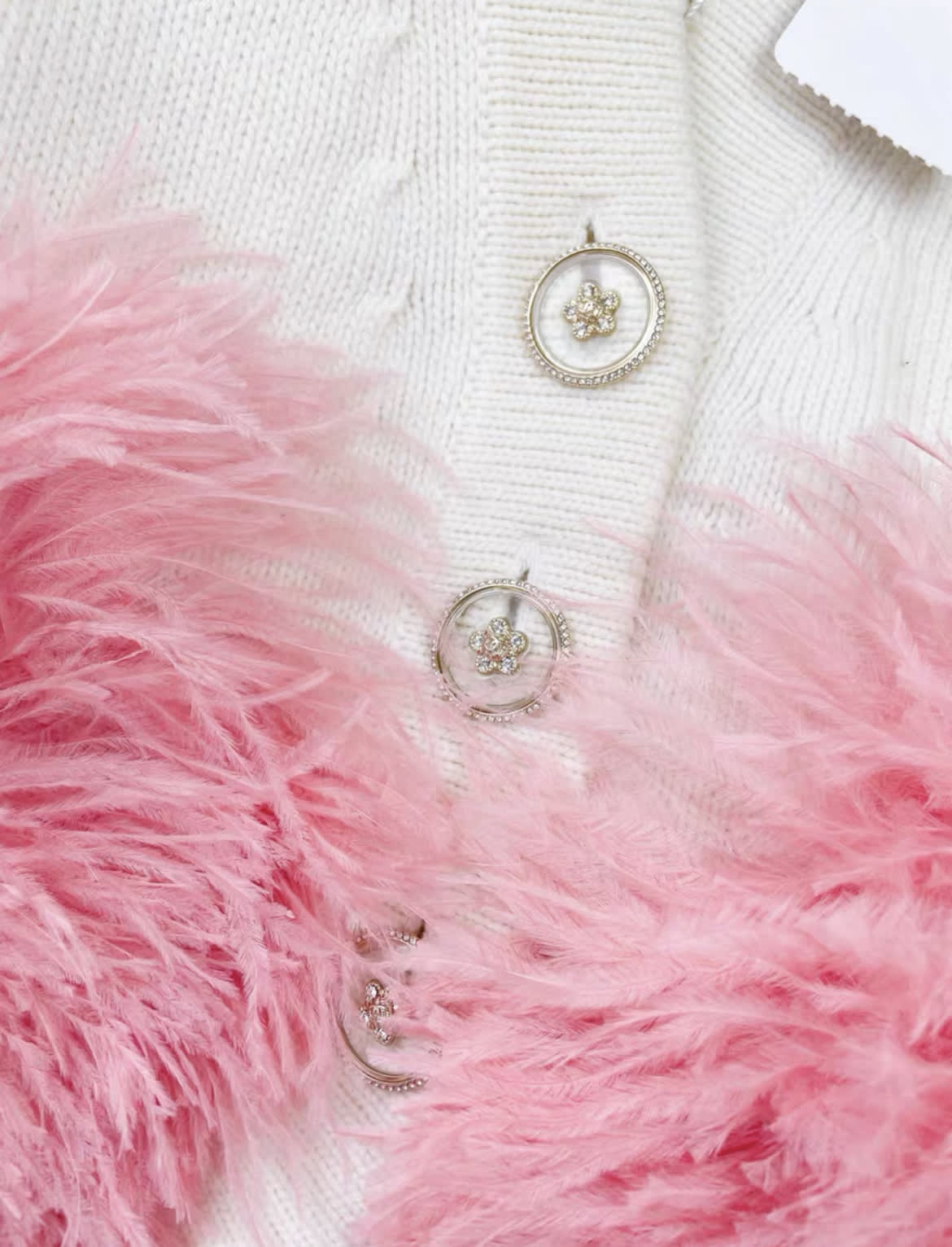 Chanel 23AW cashmere pink ostrich feather white vest