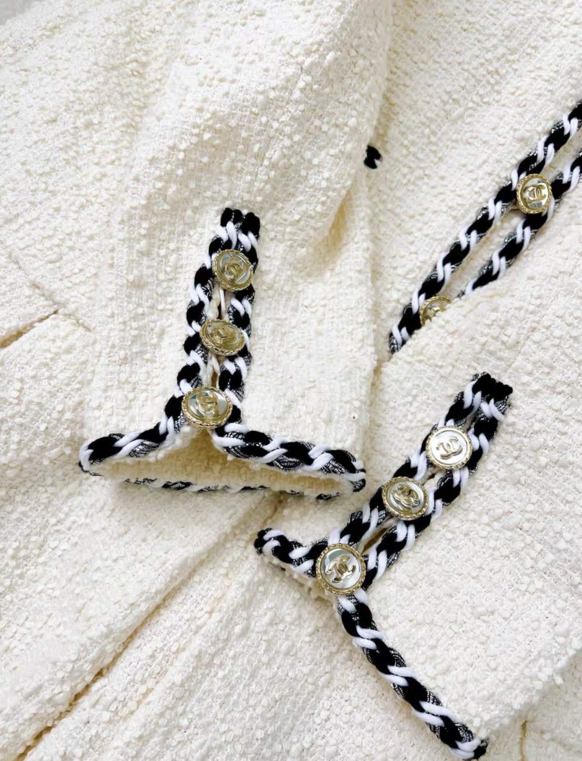 Chanel 21S four pocket off-white dress – Wararni.com