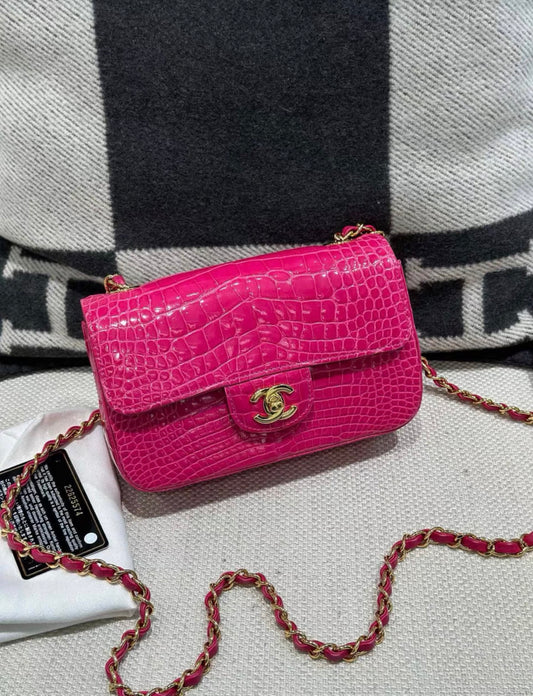 CHANEL Chanel Hot Pink Alligator mini Double Flap Bag - Mini Crossbody Bag - Used fashion item from Wararni